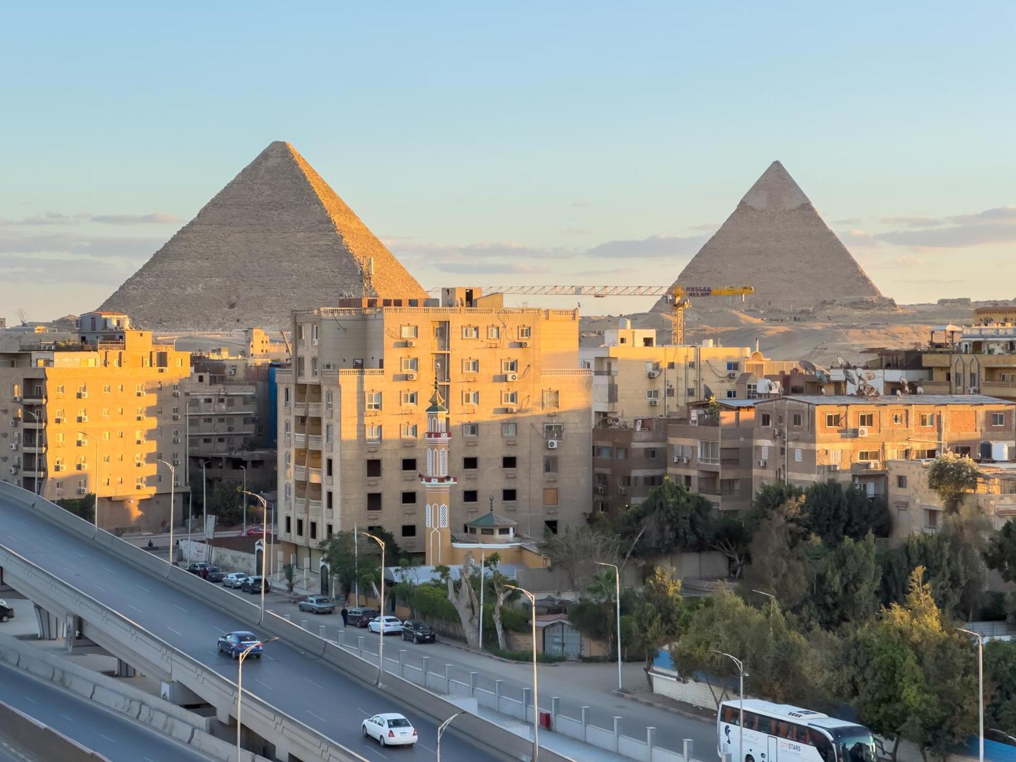 Royal Crown Hotel Giza Pyramids View Kafrat al Jabal ภายนอก รูปภาพ