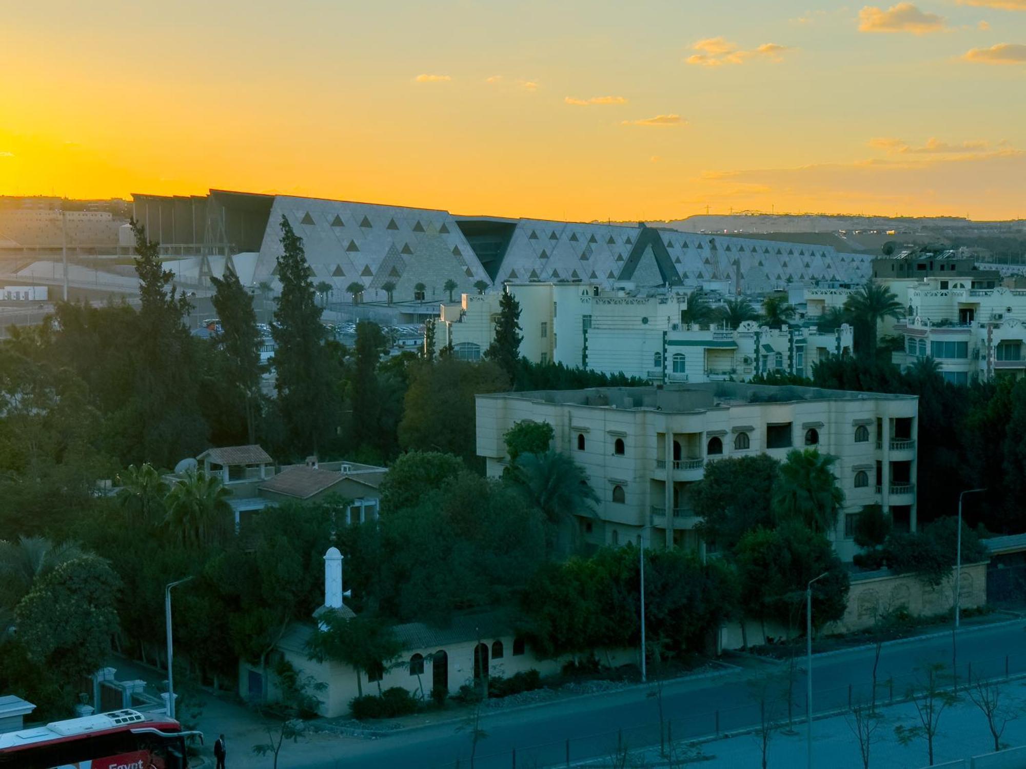 Royal Crown Hotel Giza Pyramids View Kafrat al Jabal ภายนอก รูปภาพ