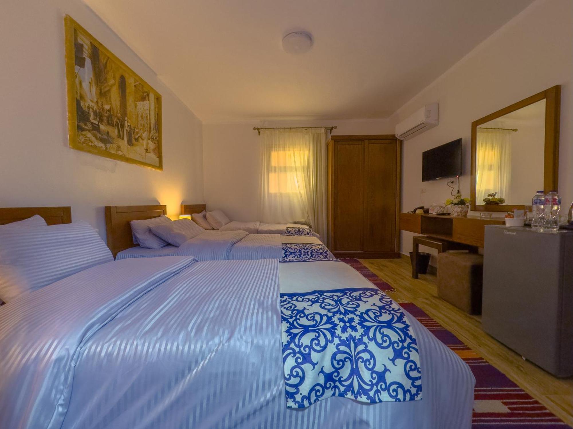 Royal Crown Hotel Giza Pyramids View Kafrat al Jabal ภายนอก รูปภาพ