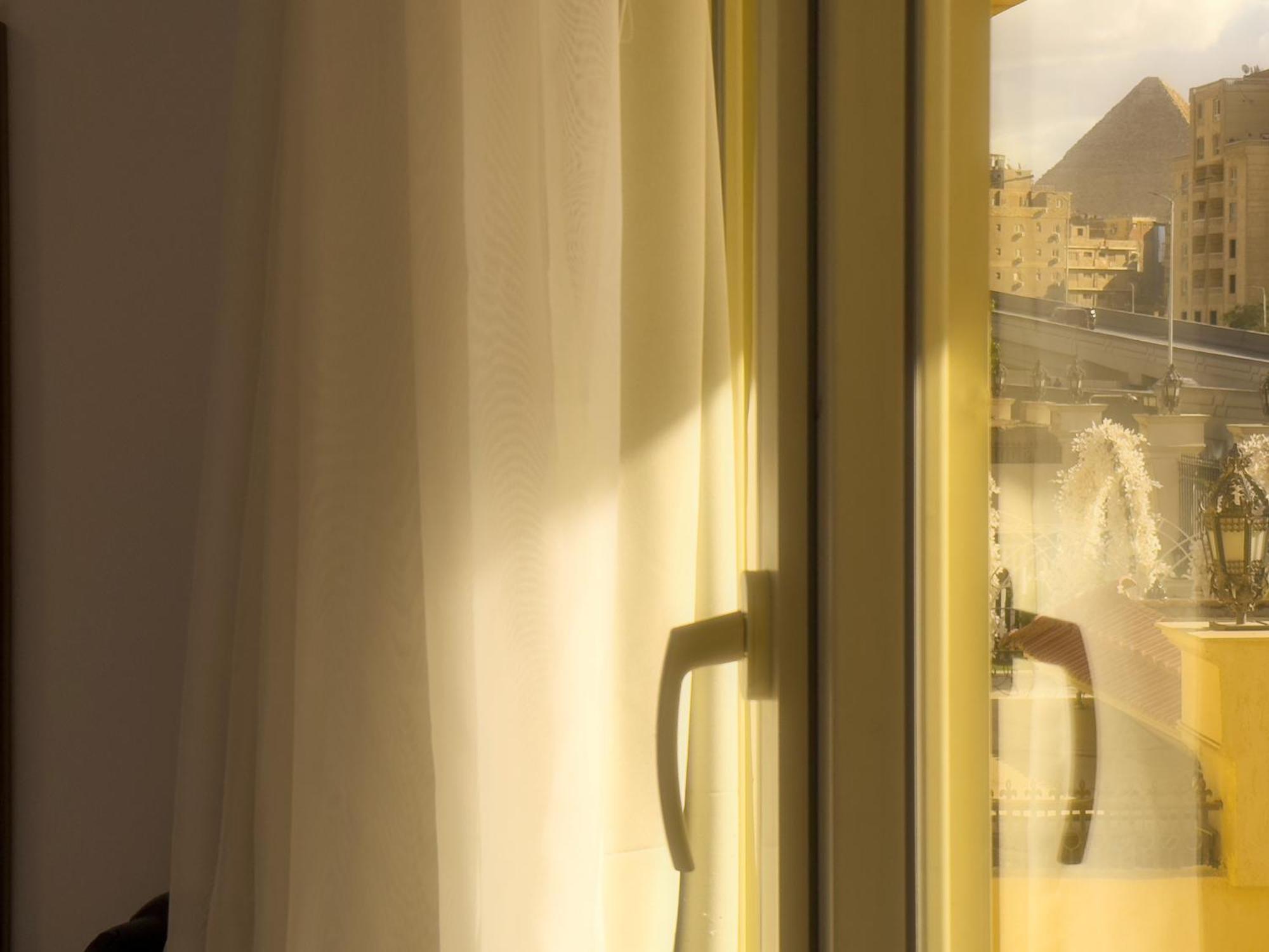 Royal Crown Hotel Giza Pyramids View Kafrat al Jabal ภายนอก รูปภาพ